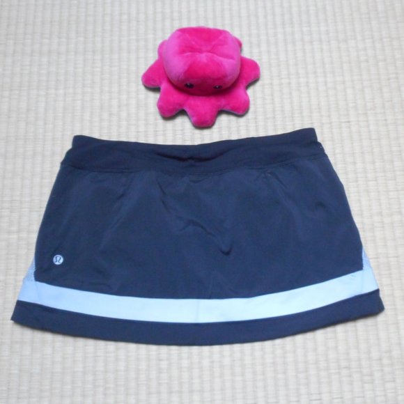NWT-Lululemon Light it Up reflective skirt Size 6 - Picture 2 of 8